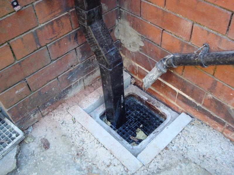 kitchen wall drain pipe blocked